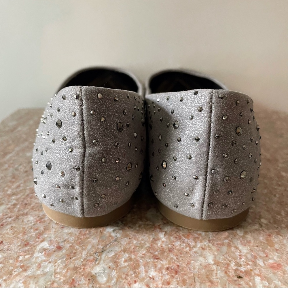 Bakers Silver Pointed Toe Flats w/ Sparkle Rhinestones Size 8 M - Picture 4 of 12